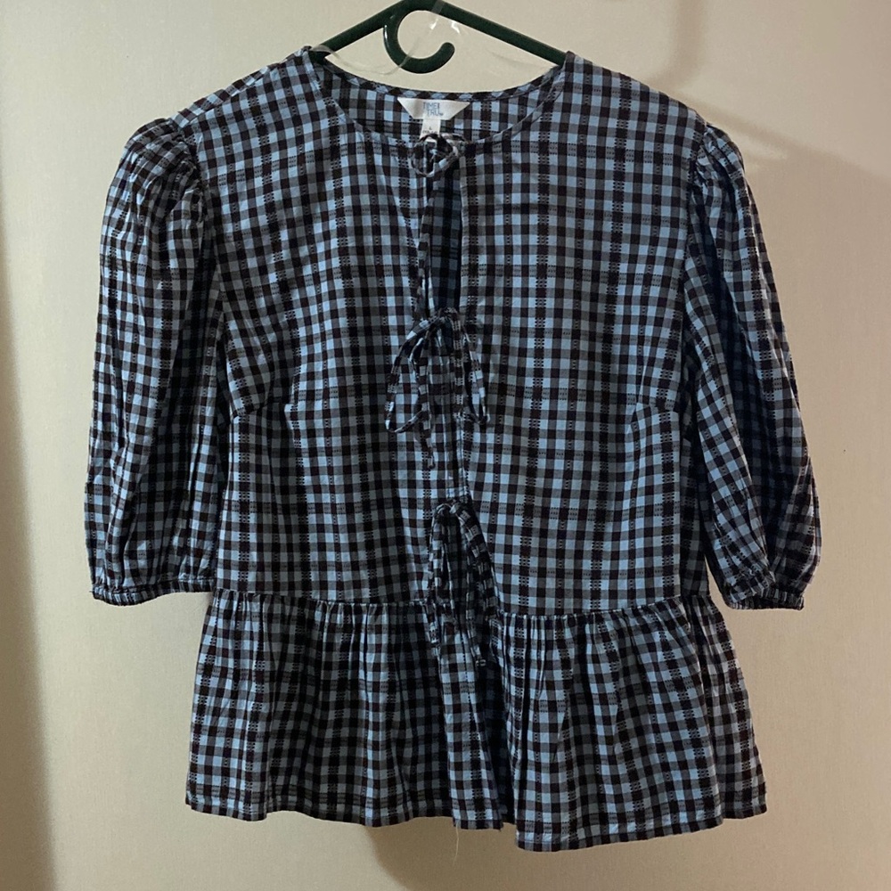 Time and Tru women’s Gingham Blouse, size large. Blue and brown.